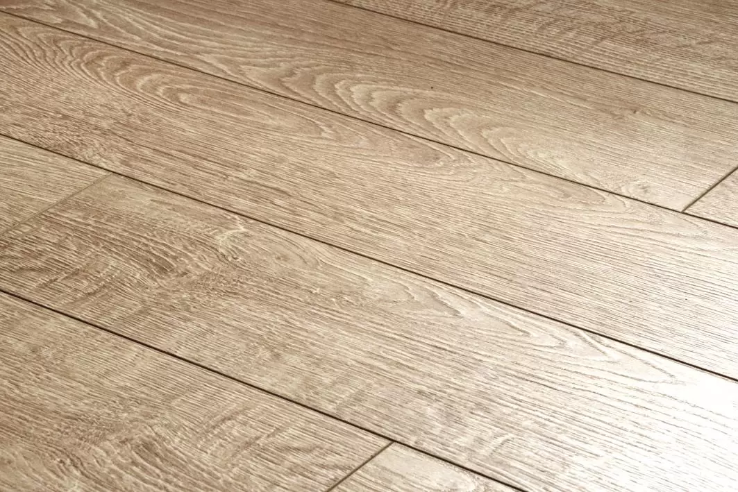 Ламинат EcoFlooring Brush Wood 34кл 12 mm Дуб белый