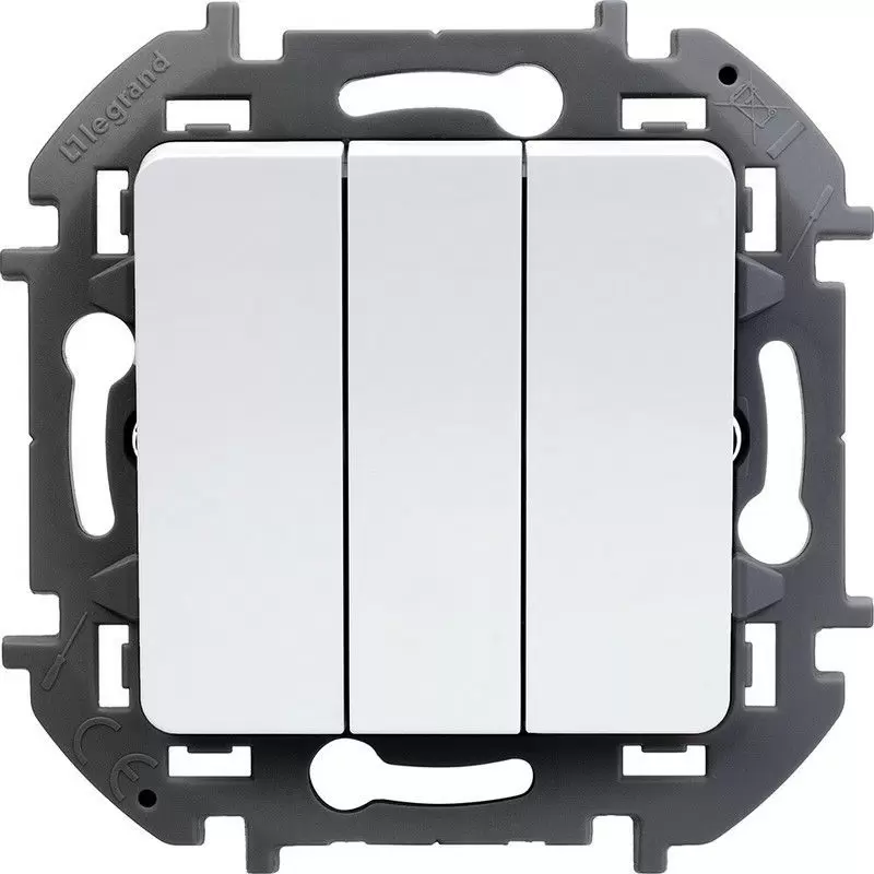 Выключатель Legrand INSPIRIA Белый трехклавишный 10 AX 250 В 673640