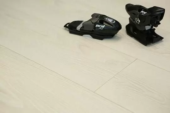 Ламинат Kossen Classic CL 8809 Дуб снежный 34 класс 10мм