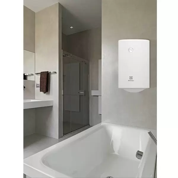 Водонагреватель Electrolux EWH 50 Quantum Pro накопительный электрический
